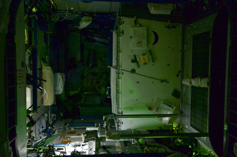 Illustration for article titled The Space Station At Night Just Keeps Getting Creepier